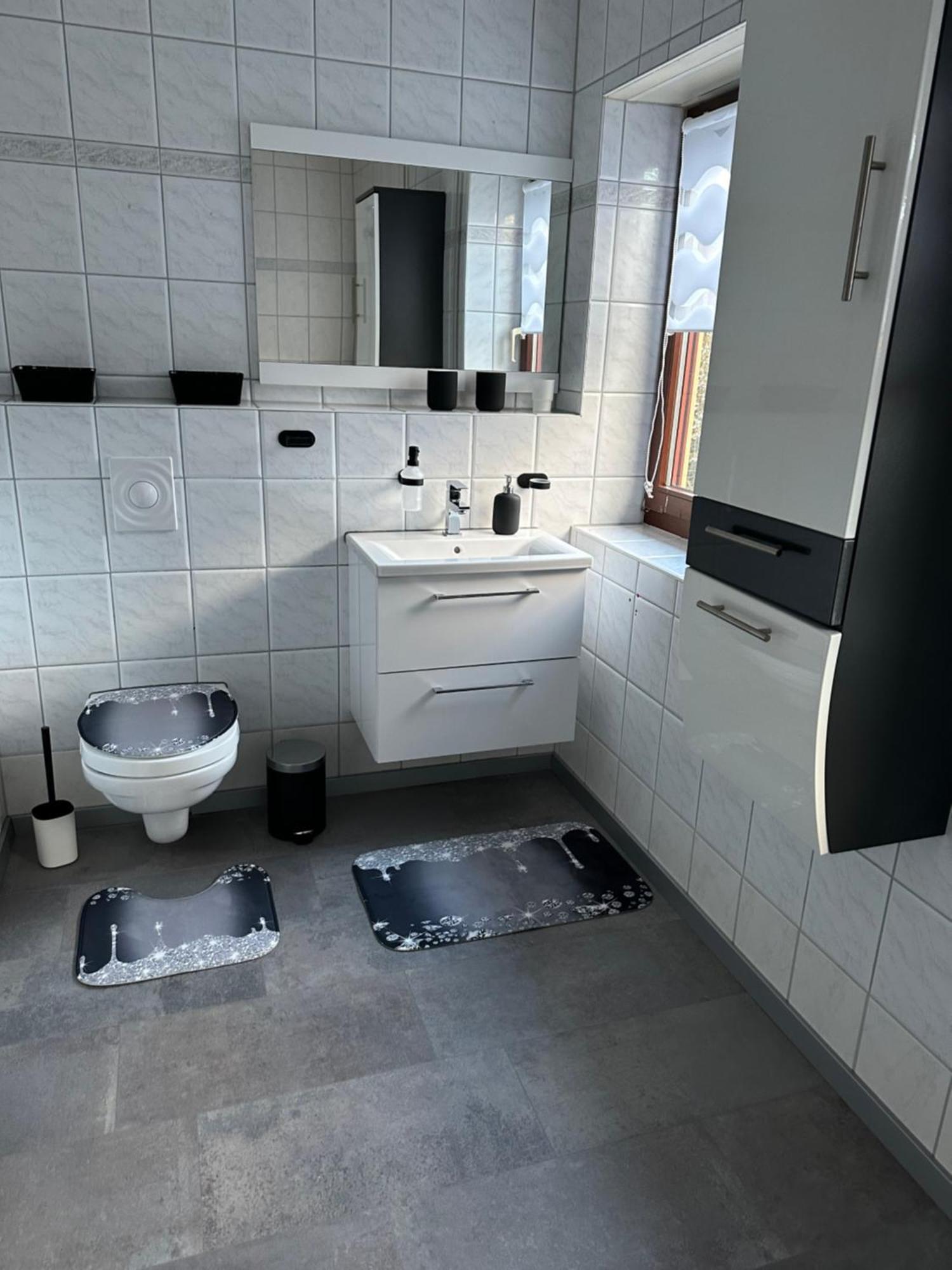 Zum Kaeutzchen 120Qm Ferienhaus 8 Personen 4 Schlafzimmer Nossentiner Huette Exterior foto