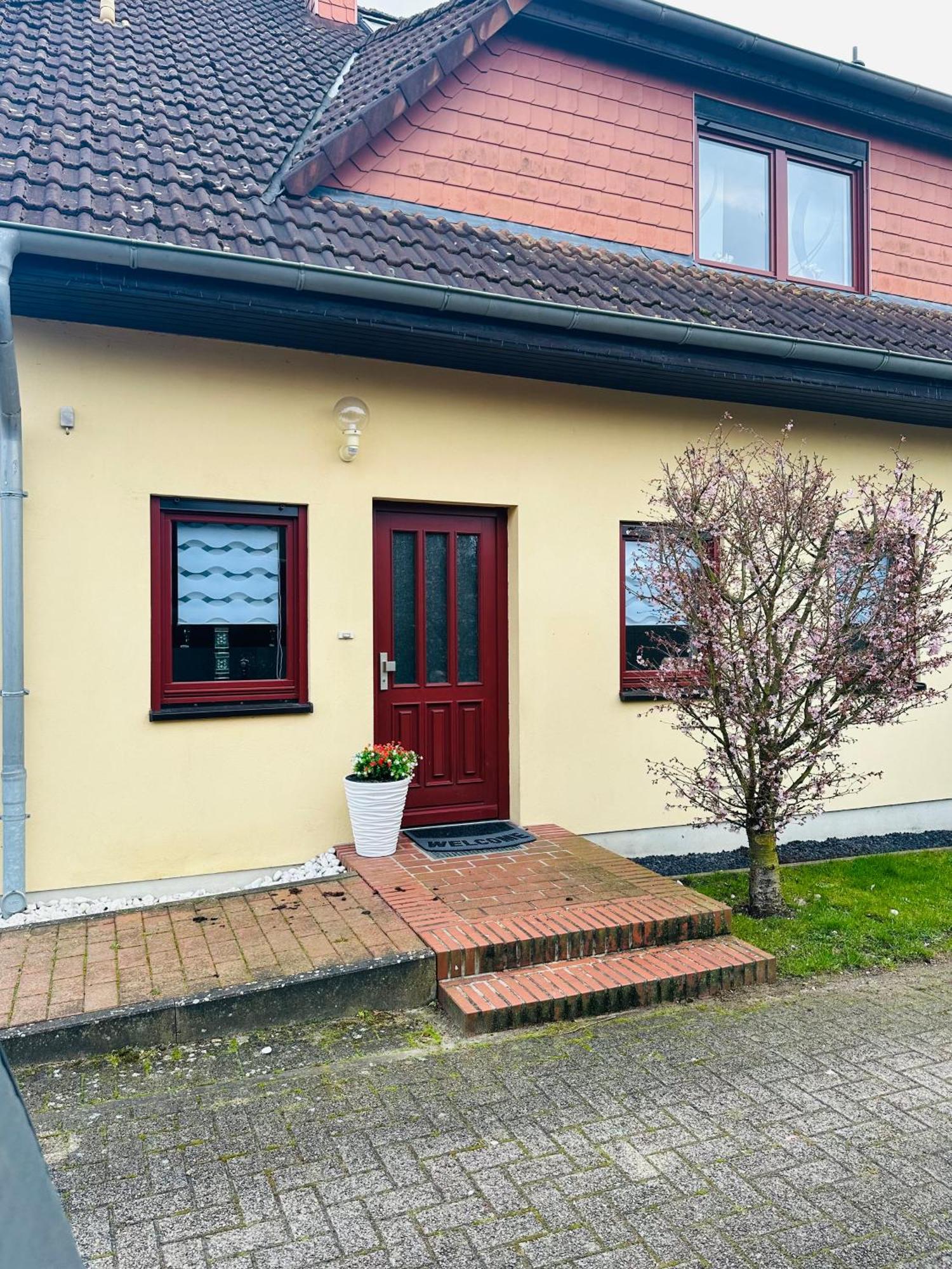 Zum Kaeutzchen 120Qm Ferienhaus 8 Personen 4 Schlafzimmer Nossentiner Huette Exterior foto
