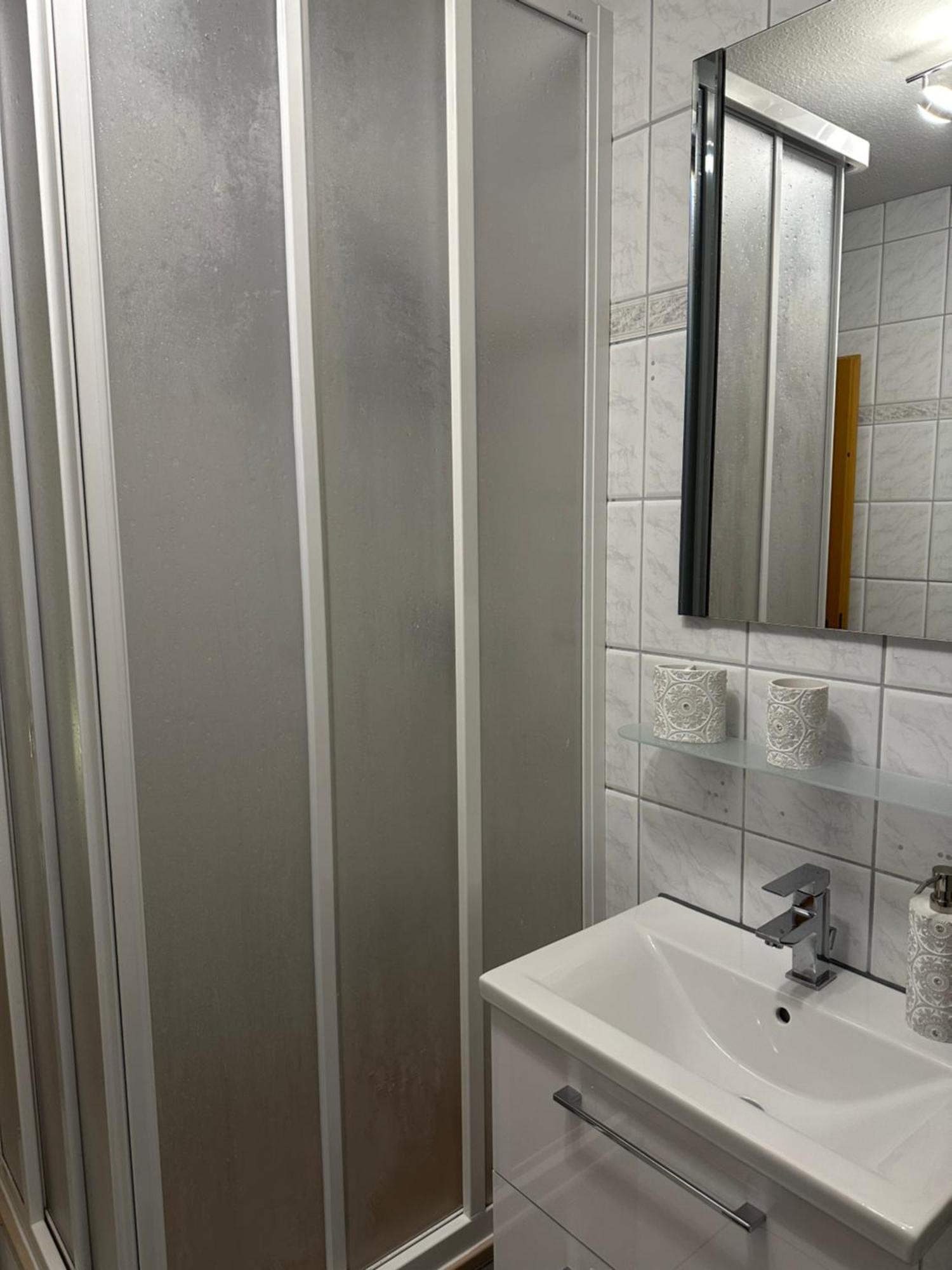 Zum Kaeutzchen 120Qm Ferienhaus 8 Personen 4 Schlafzimmer Nossentiner Huette Exterior foto